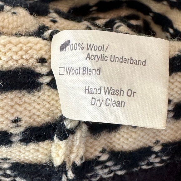 Hi Line Knits Wool Ski Hat Blues and White - Picture 3 of 5